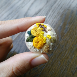 Creema限定セット　花の刺繍ブローチ　ヘアゴム【受注制作】 4枚目の画像