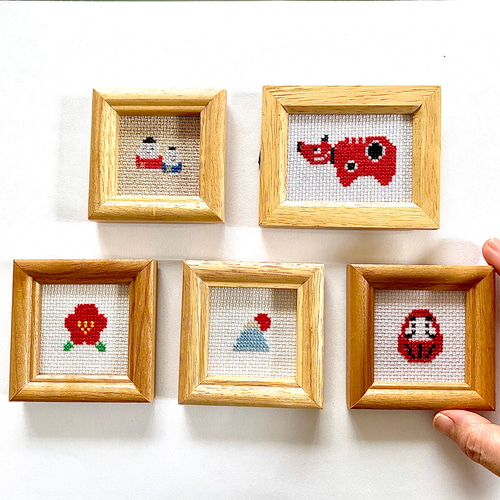クロスステッチ額 クロスステッチ刺繍額 - メルカリ