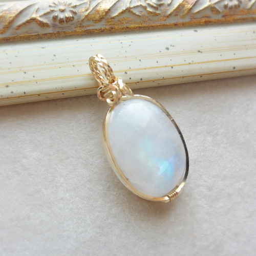 Creema限定*14kgf】レインボームーンストーン・ペンダントトップ