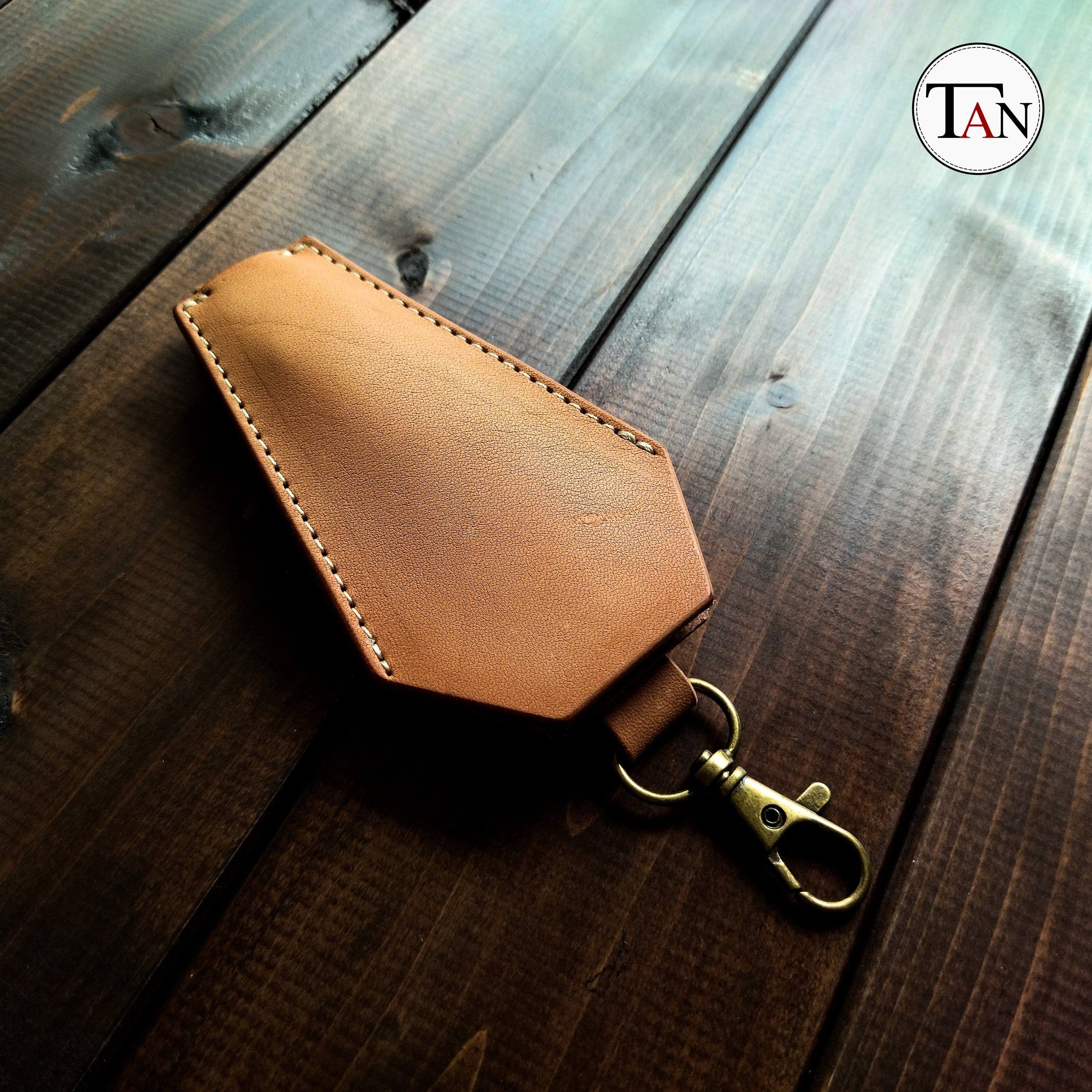 【栃木レザーで作ったヌメ革のキーケース】　牛革 レザー 本革　キーホルダー　ハンドメイド　手作り　シンプル