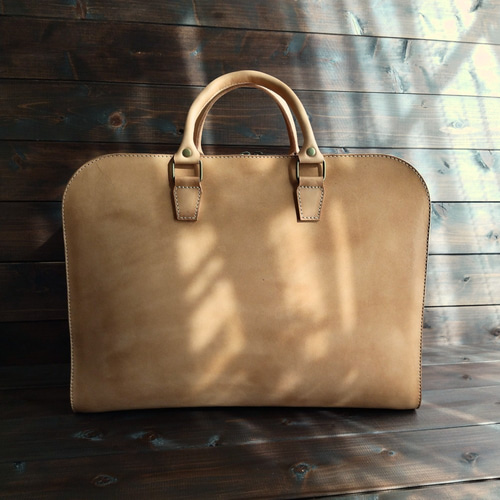 栃木レザーで作ったヌメ革のハンドバッグ】 牛革 レザー 本革 シンプル