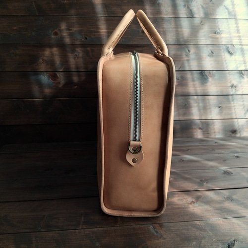 栃木レザーで作ったヌメ革のハンドバッグ】 牛革 レザー 本革 シンプル