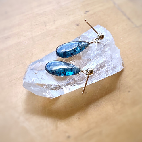 Moss Kyanite Smooth Pear Shape の耳飾り 14kgf 希少 Mysterious ston 