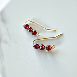 14kgf Straight line Earrings モザンビークガーネット2way 7枚目の画像