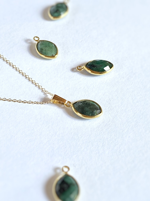 ☆特集掲載☆ 14kgf 大粒エメラルドのネックレス 5月誕生石 翠玉  