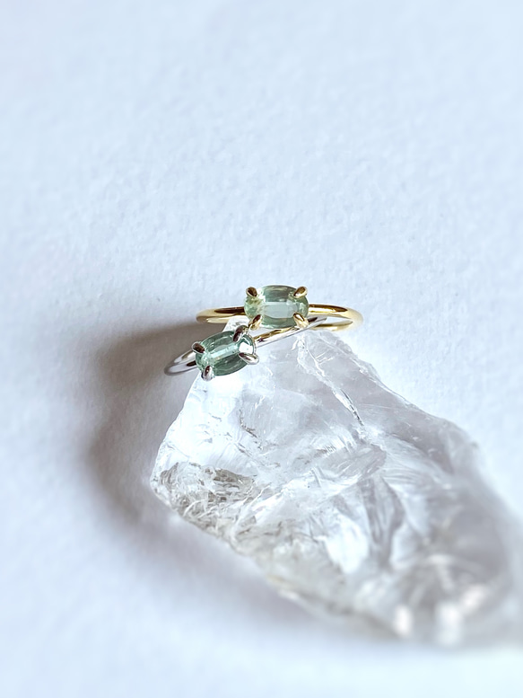 グリーンカイヤナイトの指輪 宝石質AAA/sv925  フリーサイズ 1枚目の画像