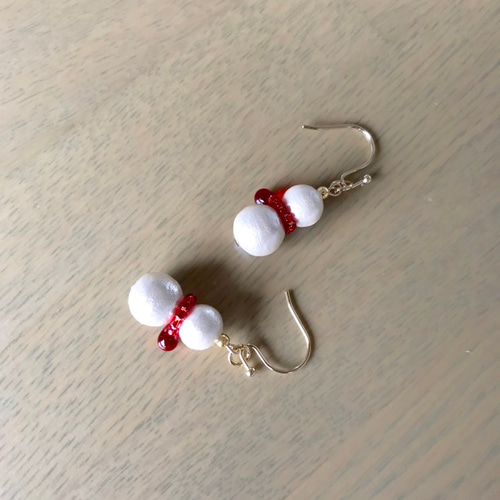 再販♡ マフラーを巻いた雪だるまのピアス イヤリング変更可能