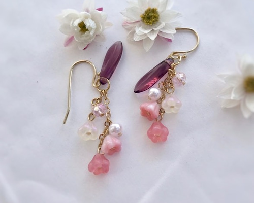 小さく薫る 桜のピアス イヤリング変更可能 ピアス（フック