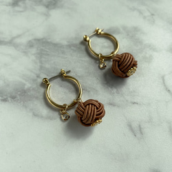 [免運費] Kororin Hoop Chocolat BR Mizuhiki Titanium Earrings 耳環 第3張的照片