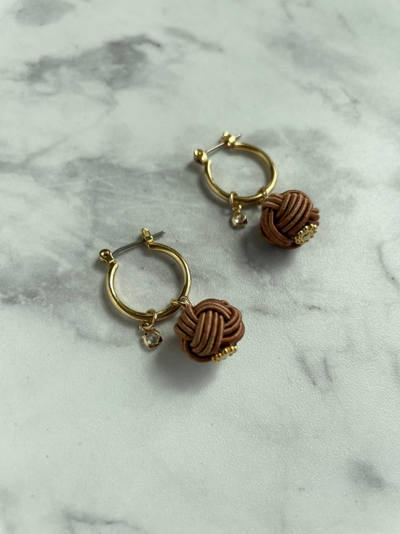 [免運費] Kororin Hoop Chocolat BR Mizuhiki Titanium Earrings 耳環 第3張的照片