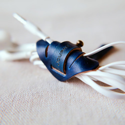 充電線 耳機線 電源線 捲線器 收線器 集線器 手工 皮革-藍色 第2張的照片