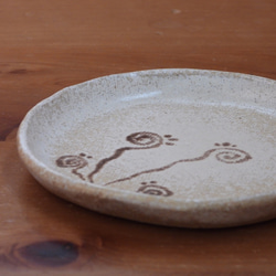 うずまき柄　陶製皿B 3枚目の画像