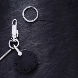 午夜製造 - 工業風皮革鑰匙圈（月) 黑 / MIDNIGHT - Leather Keyring Black 第2張的照片