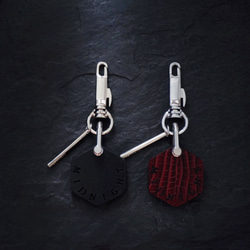 午夜製造-工業風皮革鑰匙圈（六角）黑/MIDNIGHT - Leather Keyring David Black 第4張的照片