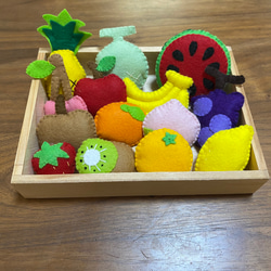 ハンドメイド フェルト おままごと 野菜 果物 40個 - メルカリ
