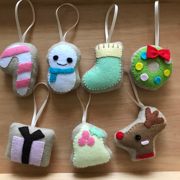 フェルトで作ったクリスマスオーナメント7個セット ガーランド hanana