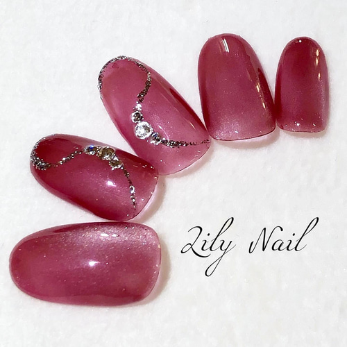 ワインレッドマグネットネイルチップ ネイルチップ（つけ爪） Lily
