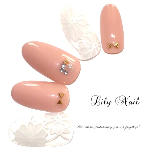 再販…】和風フラワーネイル ネイルチップ（つけ爪） Lily Nail