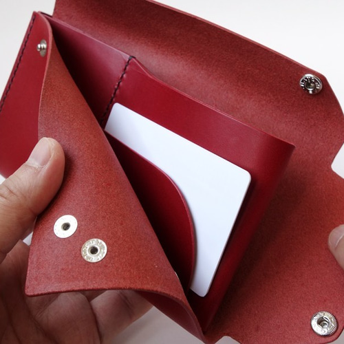 2方向からの出し入れが可能なスナップボタン長財布【本革/受注