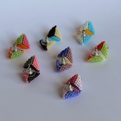 三角形串珠耳環 delica beads 15mm 立體質感 三色 耳針 粉色 7天不同 禮物 時尚女生 第6張的照片