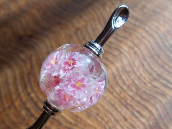 八重桜のとんぼ玉かんざし　 1枚目の画像