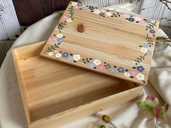 木製ランチボックス【お花】 2枚目の画像