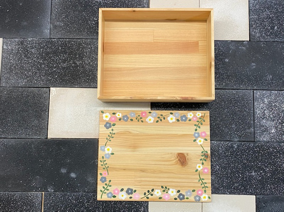 木製ランチボックス【お花】 5枚目の画像