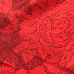 薔薇柄薄いダブルガーゼ綿100%生地真紅 3枚目の画像