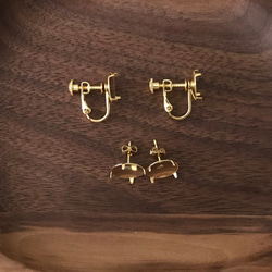 梵高星夜為靈感．月亮刺繡耳環．盤金繡技術制作．耳夾或耳釘 第8張的照片