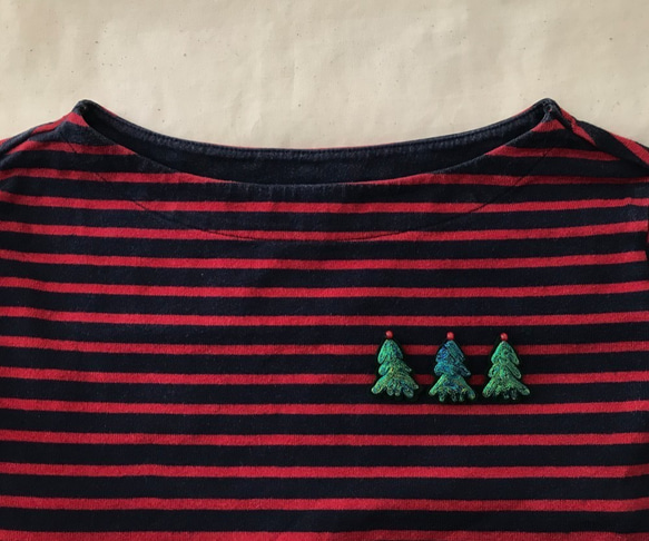 オーロラカラークリスマスツリーブローチ。パンジン刺繍プロセス•T02 3枚目の画像