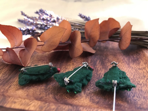オーロラカラークリスマスツリーブローチ。パンジン刺繍プロセス•T02 7枚目の画像