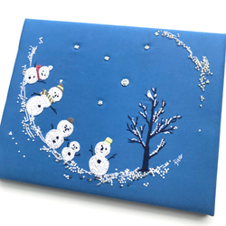 手刺繍　ファブリックパネル「雪ダルマMeeting　sn#2」刺繍パネル 2枚目の画像