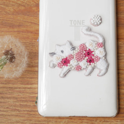 手刺繍シール　ししゅール「花まとうネコ WH」　刺繍ステッカー スマホ 花刺繍　猫刺繍 ワッペン 5枚目の画像