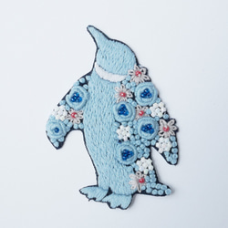 手刺繍シール ししゅール「ペンギン」ラッキーモチーフ　刺繍　PCアクセサリー　ステッカー 8枚目の画像