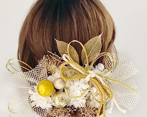 No.508 【再販】豪華！白黒金　♡ 振袖髪飾り 成人式髪飾り ヘッドドレス ゴールド×ブラック ドライフラワー 成人式 髪飾り ❀ 白黒金 和装 金箔