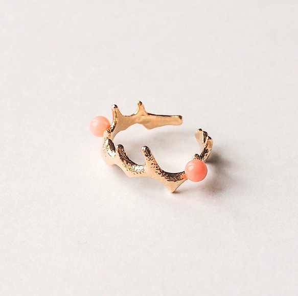 ピンクコーラル／イヤーカフ／珊瑚／サンゴ 春夏／海 イヤーカフ MELEE