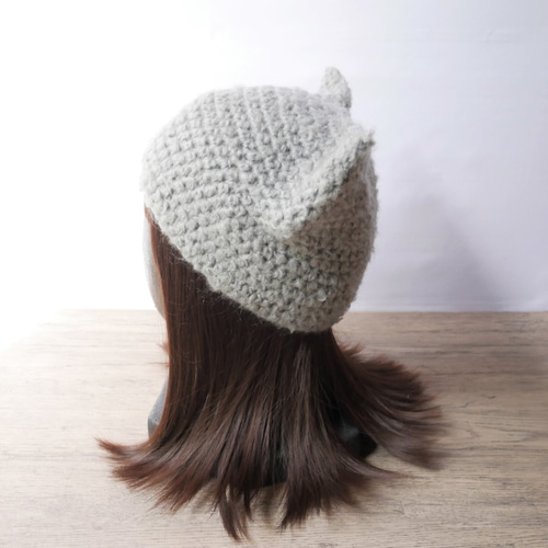 ふわっと軽いモヘアの猫耳ニット帽＊グレー＊ ニット帽・ビーニー