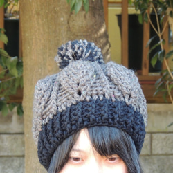 リーフな編み目のニット帽（オリーブ×ブラック） 4枚目の画像