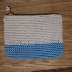 手編みのシンプル+ビーズポーチ　ブルー 2枚目の画像