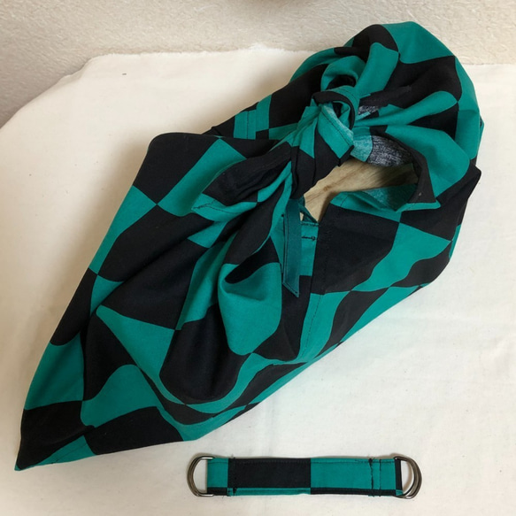 SALE(40%off)専用バンド付き あずま袋のエコバッグ（市松　緑×黒)） 2枚目の画像