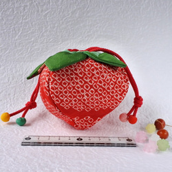 赤い絞りの　イチゴ　ポーチ　ssr-1 3枚目の画像