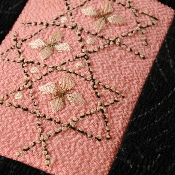 古布紬と日本刺繡の縮緬巾着 a-1　 8枚目の画像