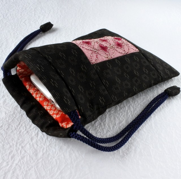 古布紬と日本刺繡の縮緬巾着　 a-2 4枚目の画像
