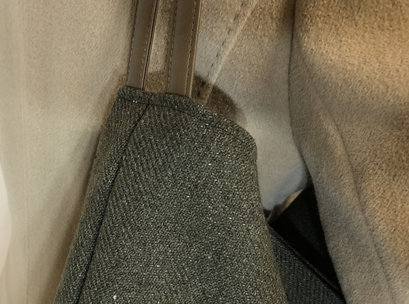 国産ウール・ツイード・くたっとまる bag・カーキグリーン・軽量・くったり・A4 2枚目の画像
