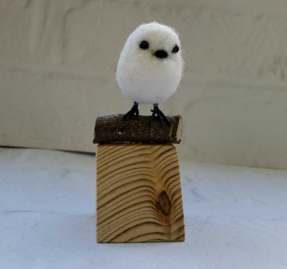 羊毛フェルトシマエナガツリー