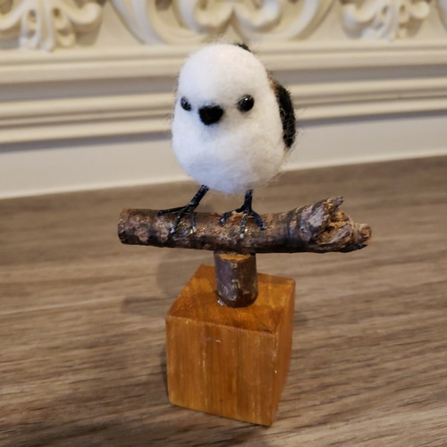 羊毛フェルトシマエナガツリー