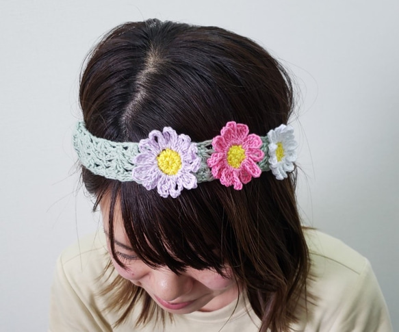 【売り切れ】レース編みのお花のヘアバンド 髪飾り k00508 1枚目の画像