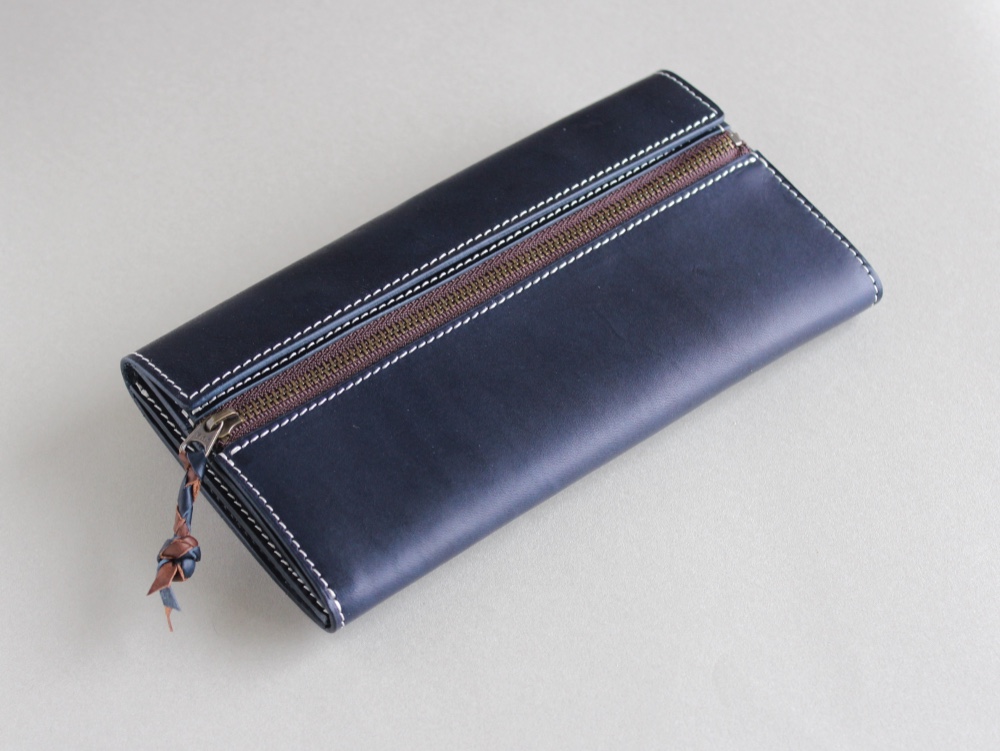 ＜受注制作＞イタリアンレザーのすっきり収納長財布