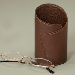 義大利皮革簡單款式眼鏡立架・焦咖啡色 第1張的照片