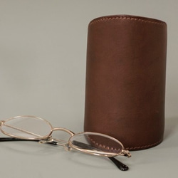 義大利皮革簡單款式眼鏡立架・焦咖啡色 第2張的照片